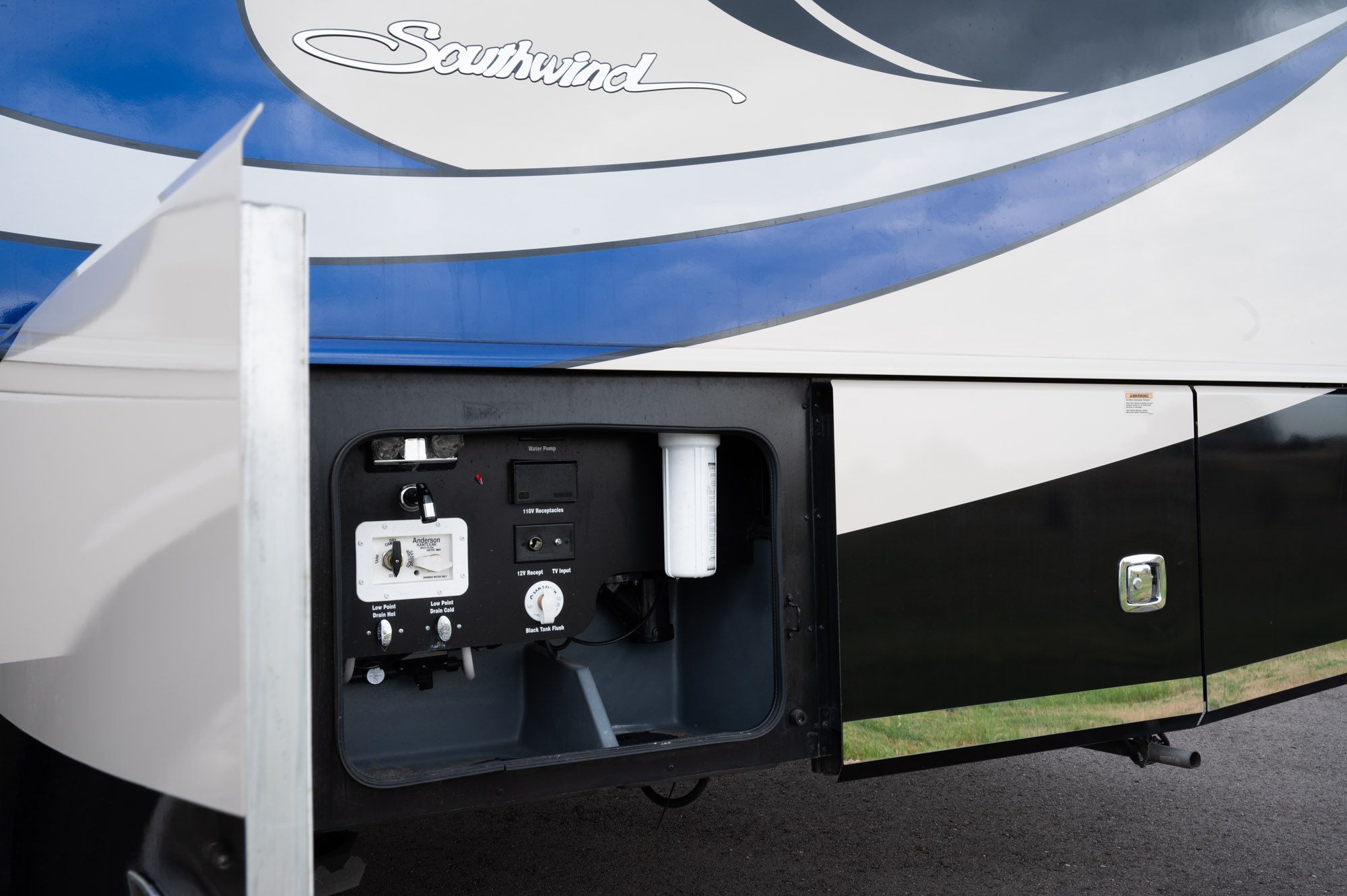 How To Flush And Clean RV Black Tanks
