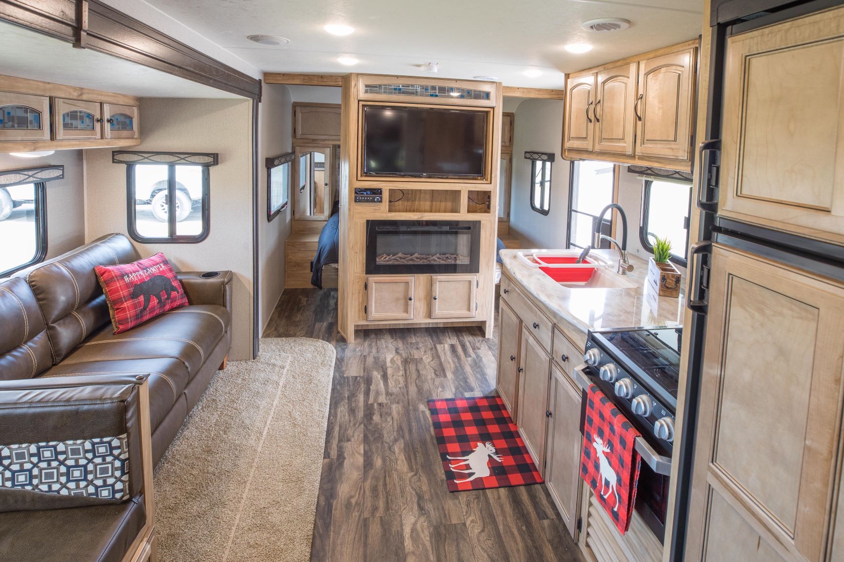 The Pros and Cons of Owning an RV [What To Know Before Buying]