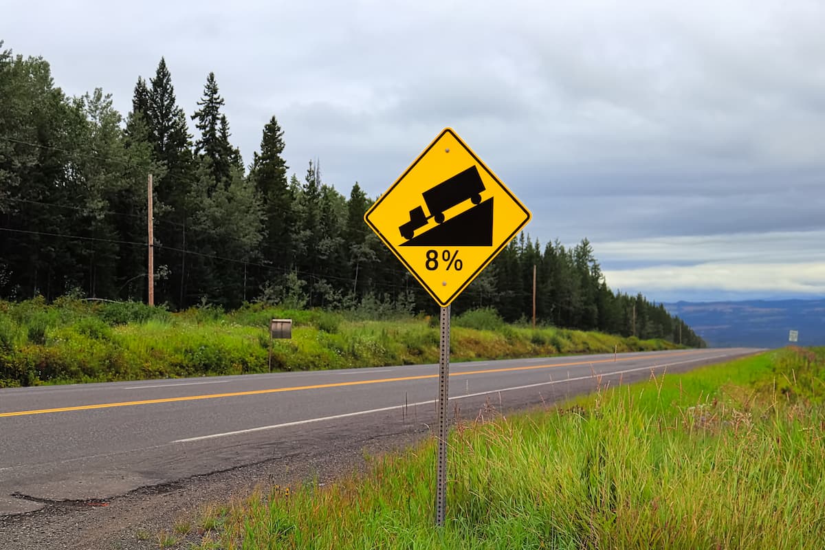 Just what does a road grade sign mean? - RV Travel