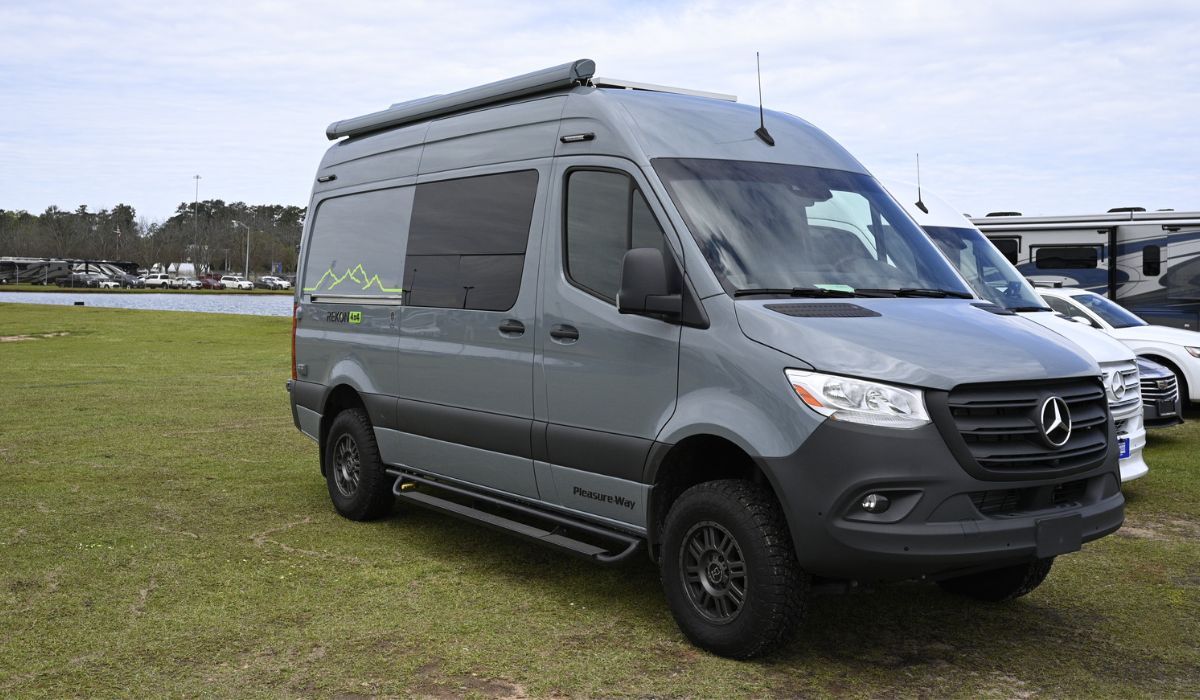 Iveco Daily vs Mercedes Sprinter – Battle of The Best Camper Vans 