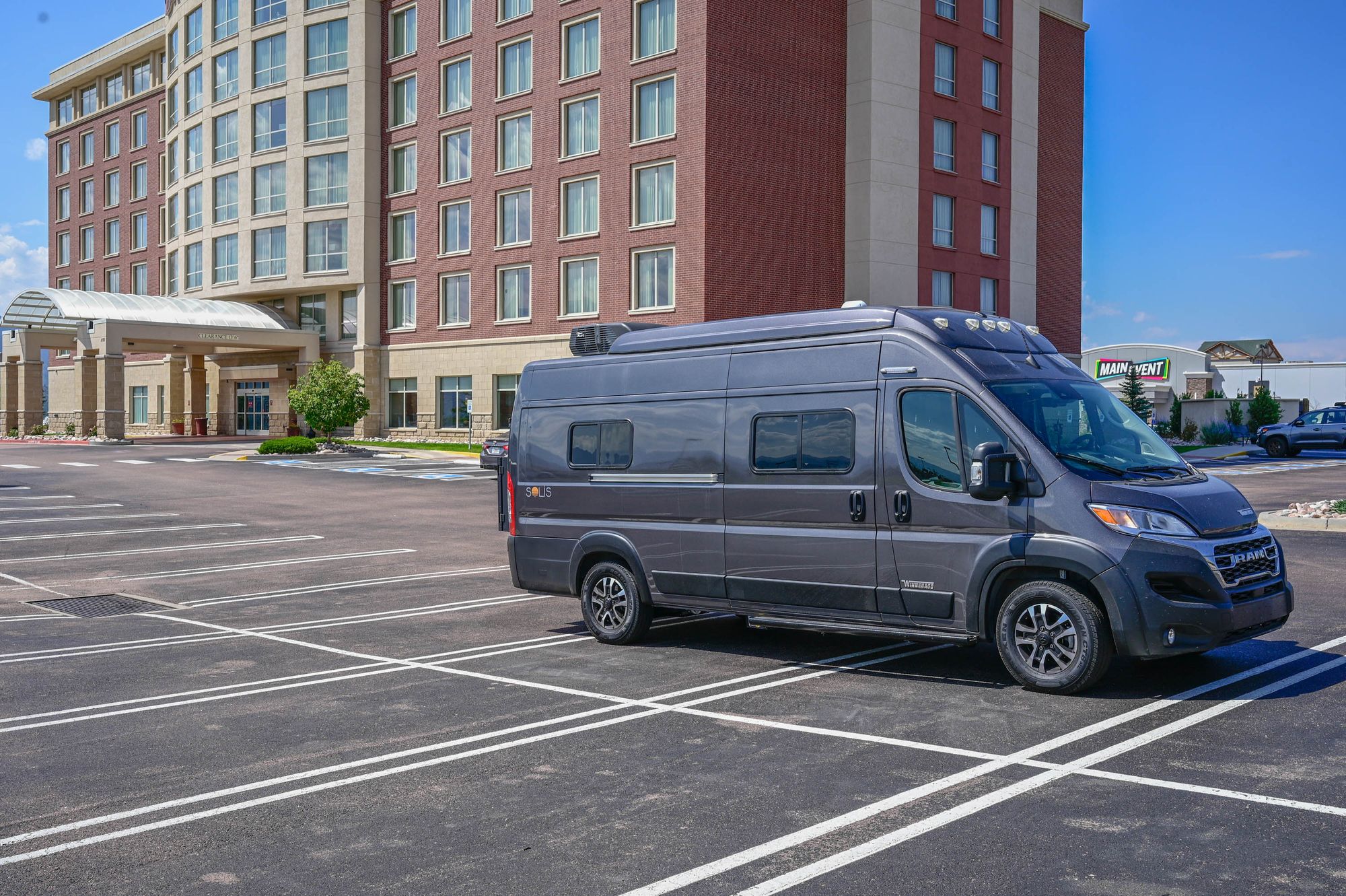 Hotels Versus RVs: Which is Cheaper? [7 Cost-Saving Examples]